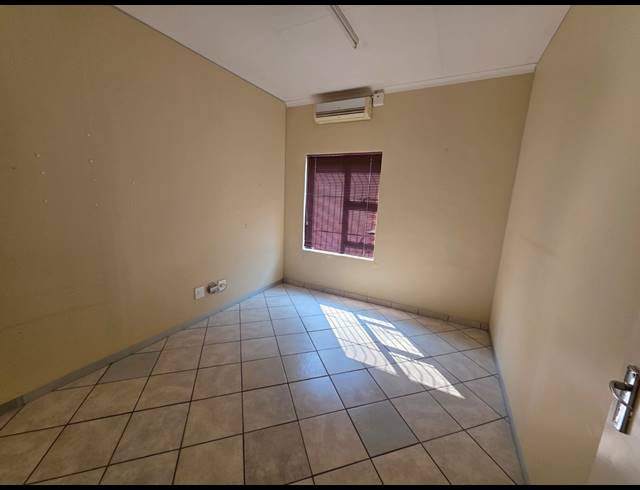 921.50M² BUSINESS TO LET IN SASOLBURG EXT 5